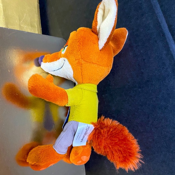 DISNEY ZOOTOPIA NWOT NICK WILDE FOX TOMY BEAN BAG PLUSH 2016 9” - Picture 11 of 12
